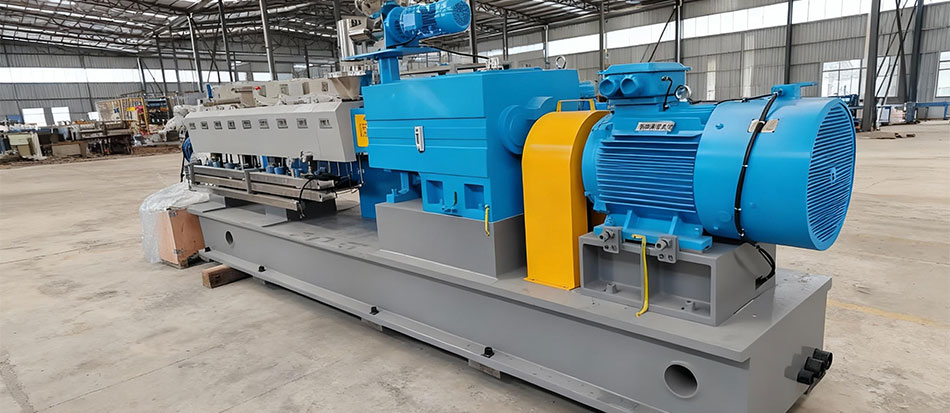 2. Ключевые критерии оценки производителей двухшнековых экструдеров