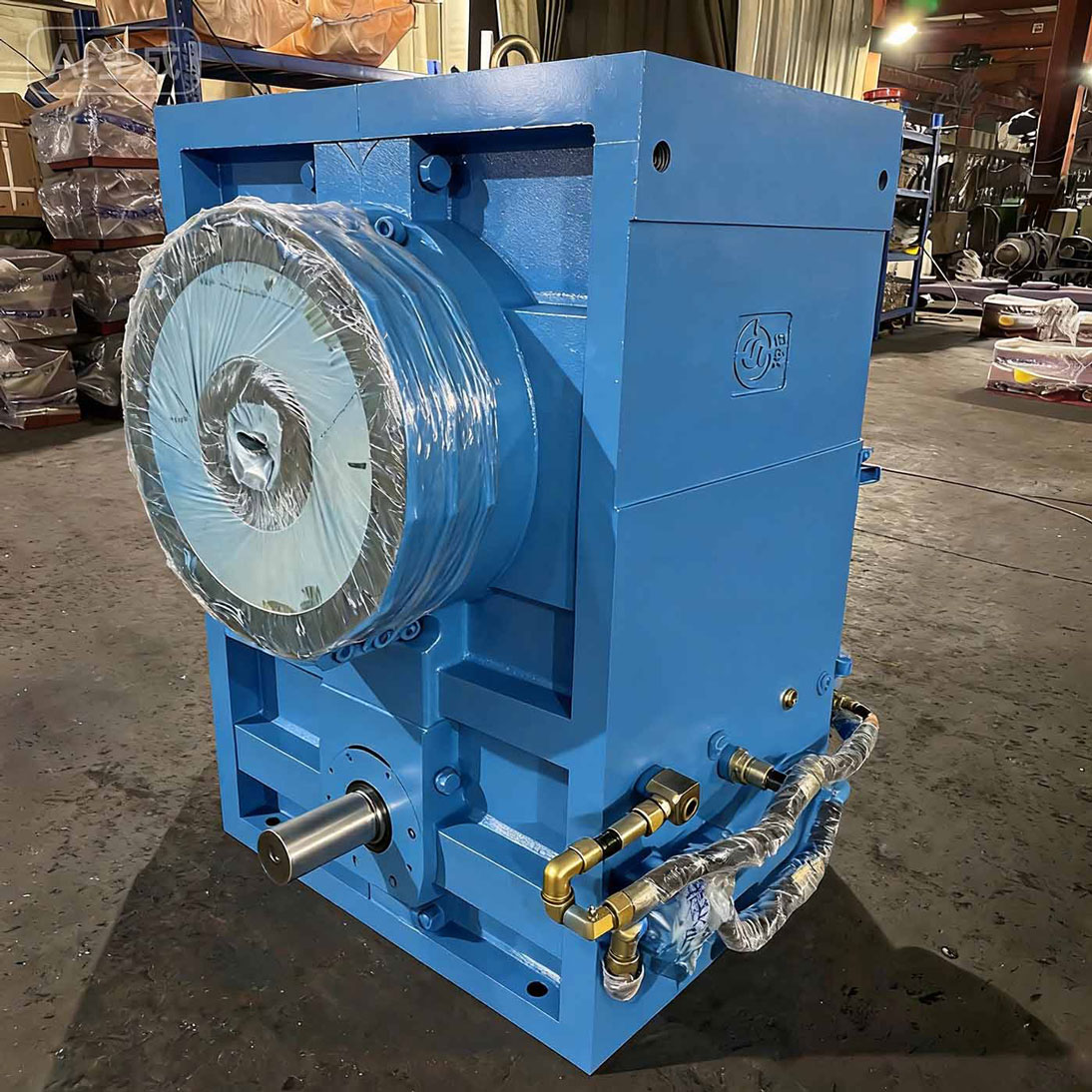 Редуктор ZLYJ серии вертикальный с твердыми зубьями