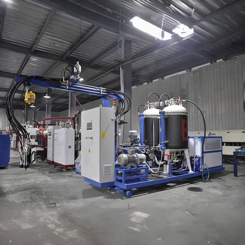 Линия производства пенополиуретана высокого давления решает проблемы «равномерности ячеек пены + точности толщины»